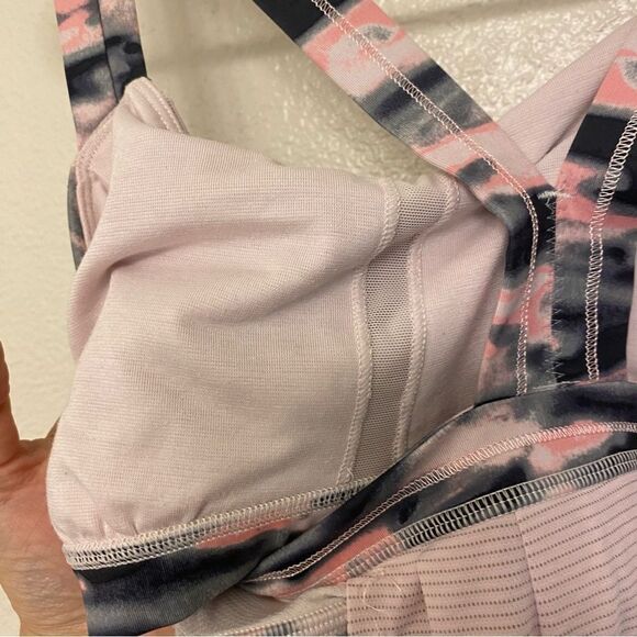 Lululemon blush Rest Less Tank Heathered Barely Pink Wamo Camo size 6 - Picture 5 of 11